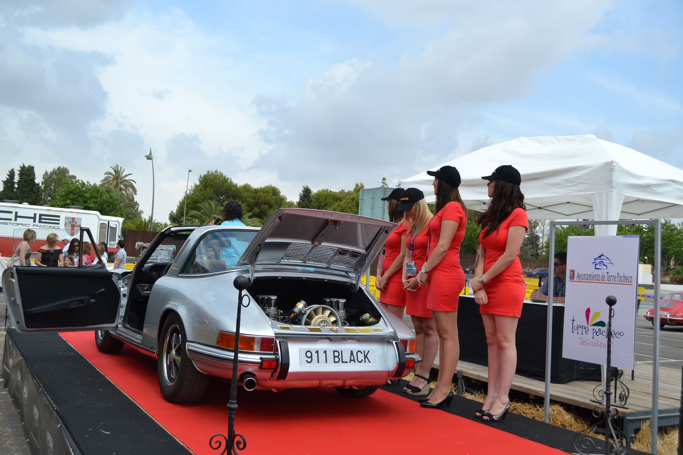 911-black