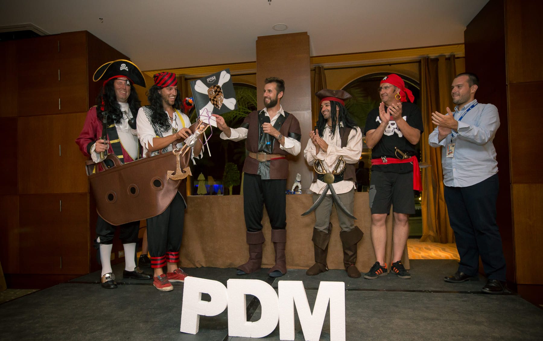 podium-pdm